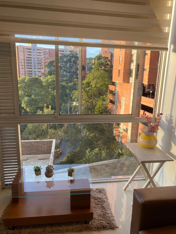 Apartasuite Moderna - En El Corazon Del Poblado Medellín Exteriör bild