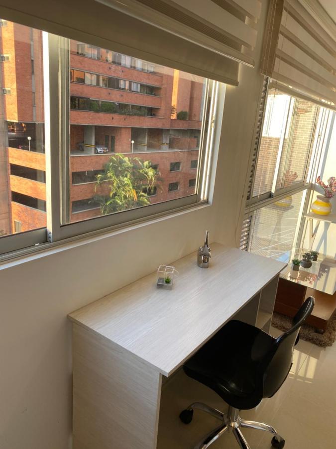 Apartasuite Moderna - En El Corazon Del Poblado Medellín Exteriör bild